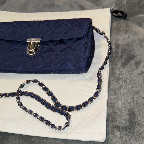 Preloved Prada quilted nylon shoulder bag navy blue pristine condition 9 1/2”X 6 - Picture 5 of 8